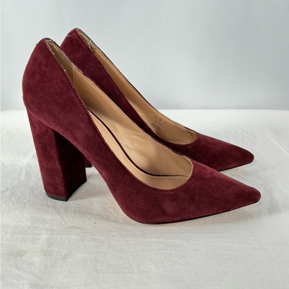 Pour la Victoire Suede Point Toe Chunky Heels in Burgundy Size 7.5 - Picture 2 of 8
